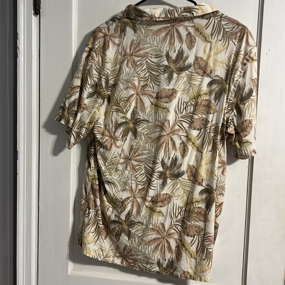 Men’s button down - Picture 3 of 3